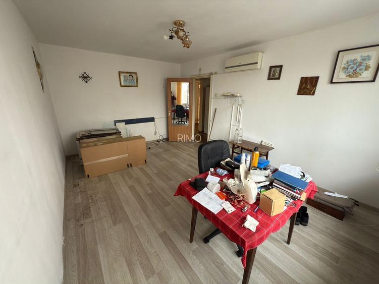 Apartament incapator, patru camere, Resita-Berceni, 120.000€ negociabil - 5