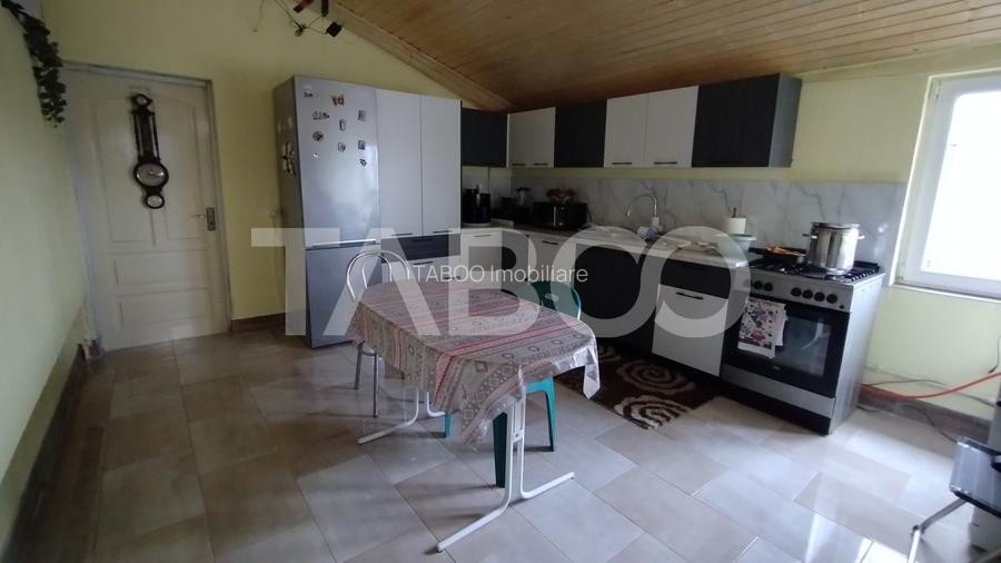 Afacere si locuinta cu teren de 1450 mp de vanzare in Rausor - 11