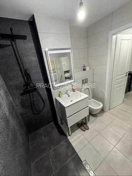 Apartament 2 camere, renovat – Zona Micro 17, Etaj 3 - 5