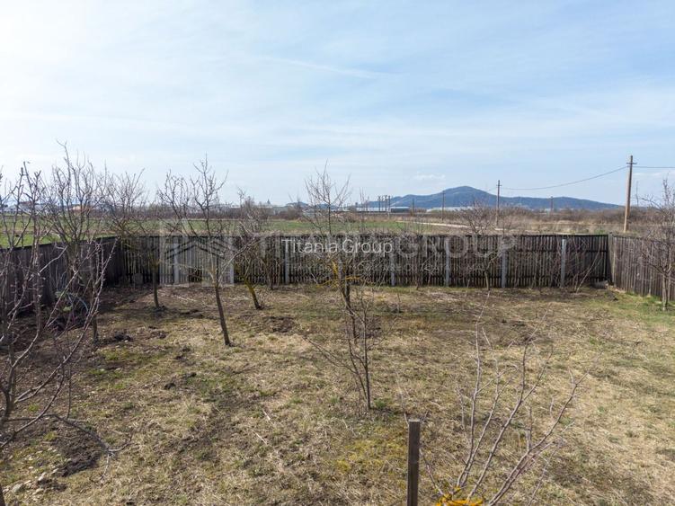 Teren 500 mp, împrejmuit, curent și internet pe teren, cu proiect și autorizație - 14