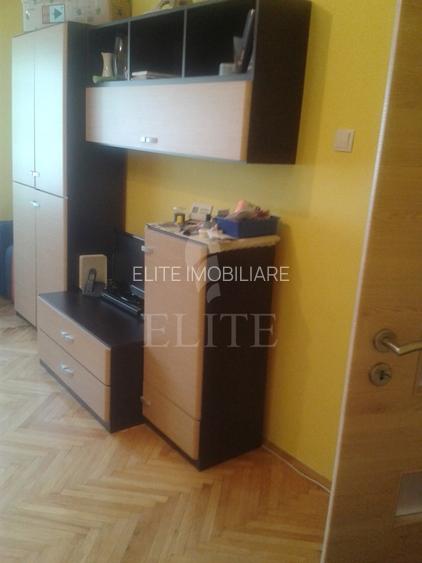 Apartament 3 camere în zona STRAZII BUCURESTI - 8