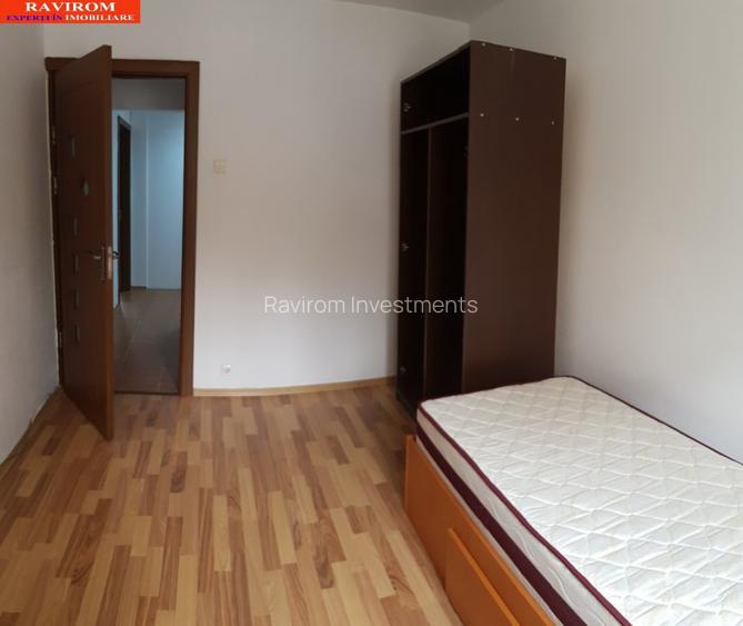 Apartament cu trei camere, decomandat, semimobilat, la parter, Bistrita Lac - 8