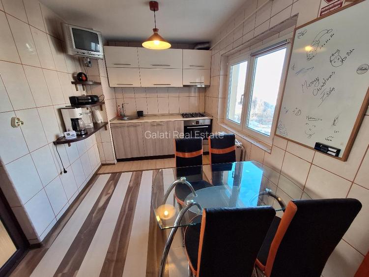 3 decomandate 78mp R-uri /Nae Leonard etaj 4/4  mobilat/utilat CT AC 97000Euro - 2