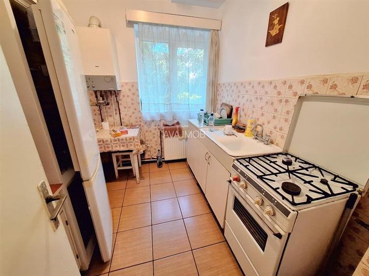 Apartament 2 camere decomandat , zona Central - 6