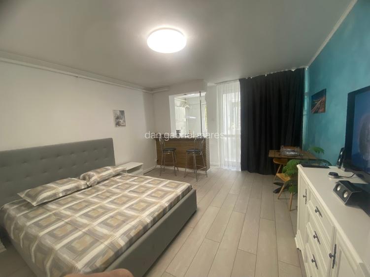 Proprietar-Garsoniera renovata mobilata si utilata et. 1 - 12