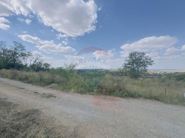 Teren  6.372mp Strs.Piersicilor/Str.Prunilor/Schimb cu Ap 4 camere - 6