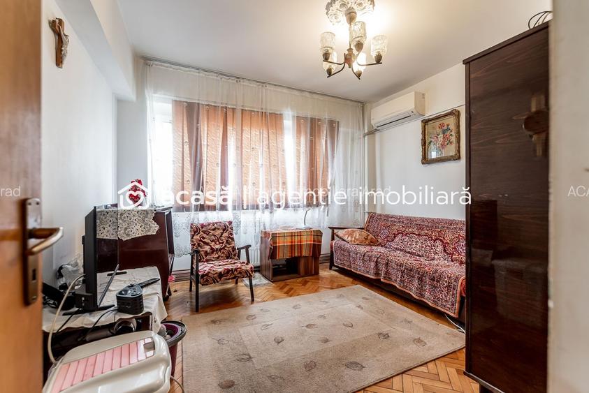 79.900 € | Vlaicu (între UTA și Lebăda) | 2 camere decomandat | lift - 5