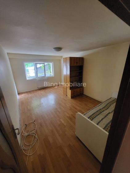 Apartament 2 camere, 50 mp, Decomandat, Etaj 1 –Zona Plopilor - 2