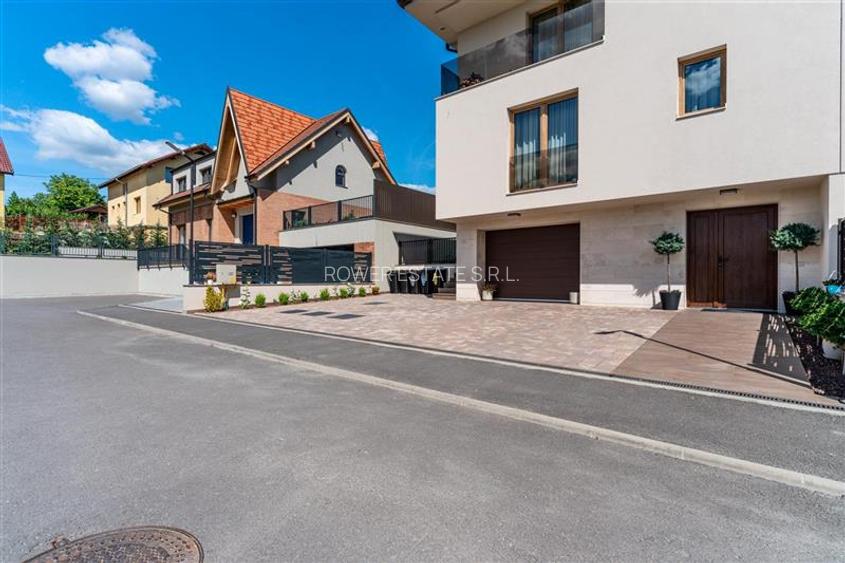 Casa cu dotari premium si finisaje de calitate ,Demisol +Parter+Etaj situata in - 34