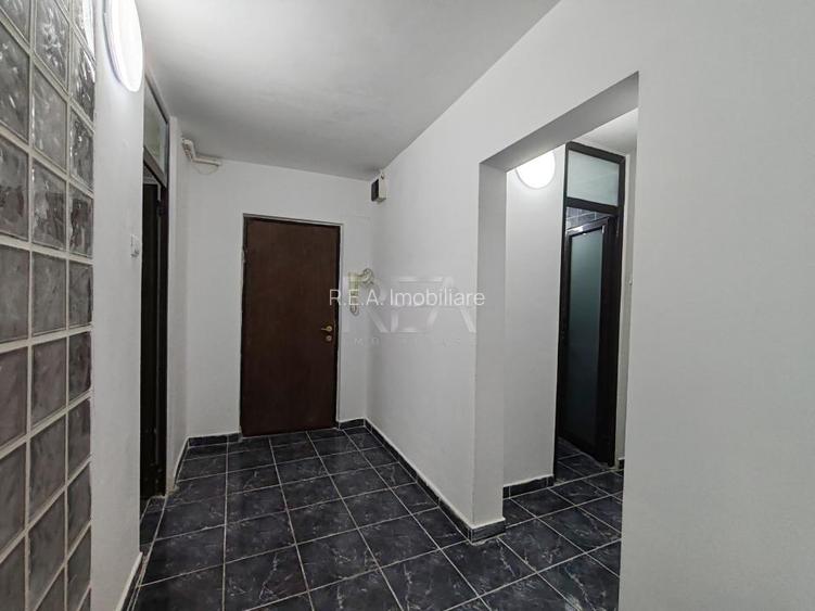 3 camere, decomandat, et 2/4, centrala- Virtutii - 8