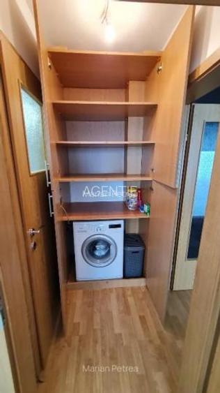 Baba Novac-in fata parcului IOR - 6