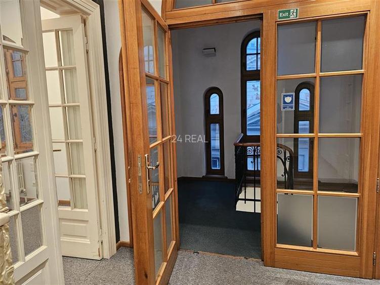 Vila interbelica renovata - de inchiriat pentru birouri - 3