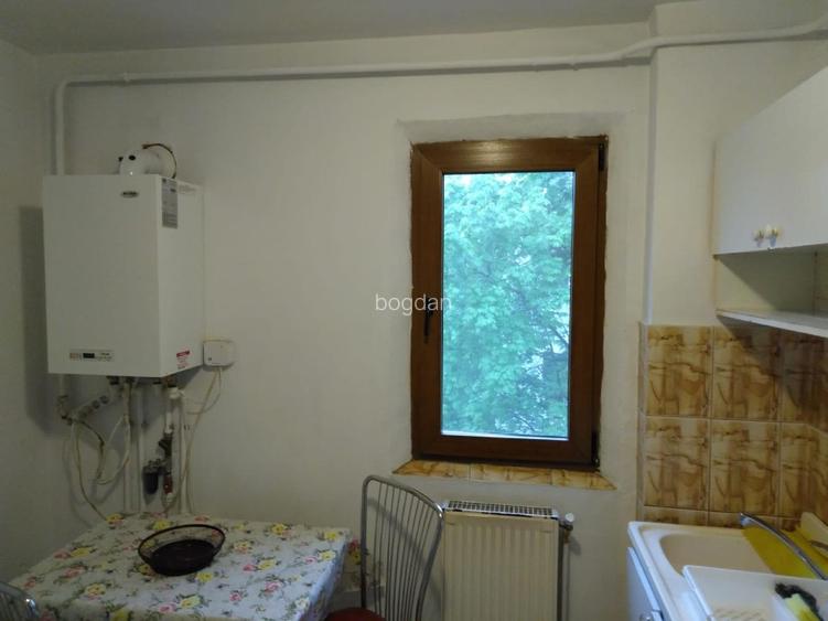 inchiriez apartament 3 camere zona Cantemir , persoana fizica - 4