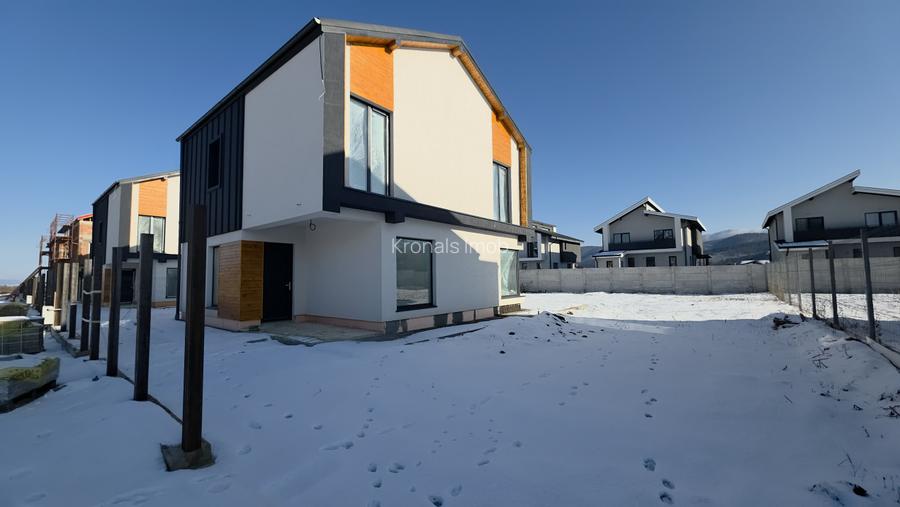 Casa individuala cu 5 camere, teren 600mp, Cristian - 4