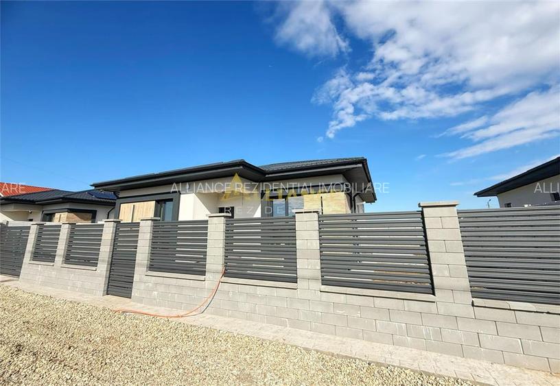 Casa Individuala / 4 Camere / 2 Bai / Teren 370 mp - 2