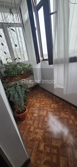 Apartament 2 camere decomandat 59 mp Luica Sector 4 - 12