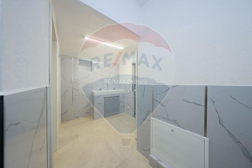 Constructie comerciala centrala P+2 -  funcțiuni mixte - 20