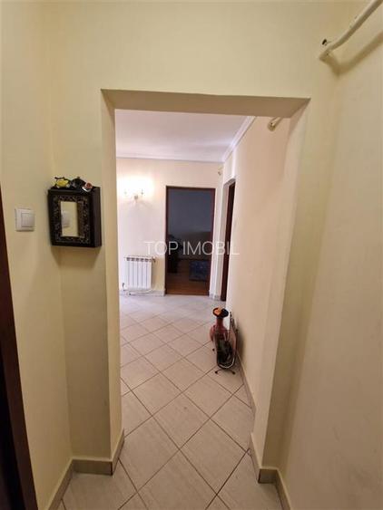 UMF, Inchiriere, 3 camere decomandat, etaj 1, liber ! - 9