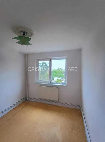 Ap 2 cam 42mp utili zona Piata Saraca, etaj 3, LIBER - 2