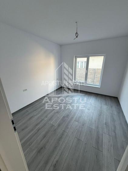 Duplex pe parter cu 4 camere, teren 382 mp, situat in Calea Urseni - 7