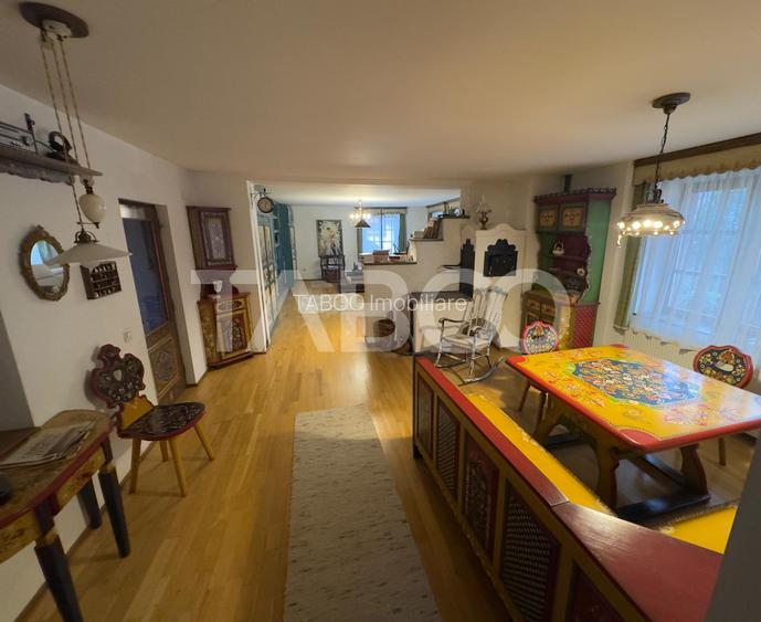 Casa de vanzare specific sasesc si atelier pret avantajos Cisnadioara - 18