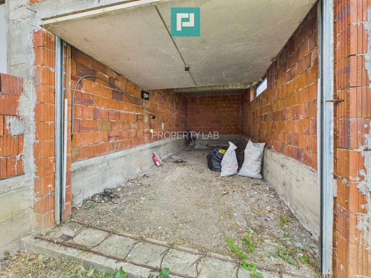 Casă la roșu P+E+M în Șagu - 14