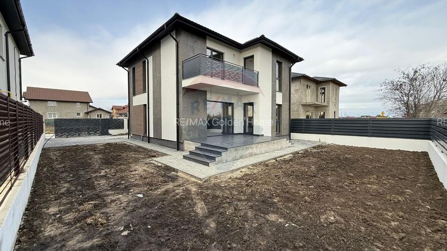 Casă / Vilă cu 4 camere Strada Vrancei - 3