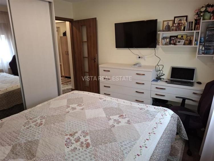 Apartament 3 camere, zona Tractorul - 4