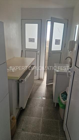 Berceni Metrou- Popesti Leordeni - suprafata 1000 mp - pret 6000 euro + tva - 8