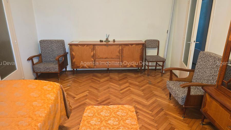 Vand apartament 2 camere semidecomandat in Deva, etaj 1 - 3