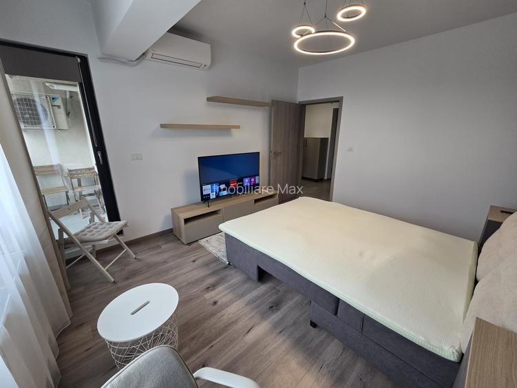 Ofer spre inchiriere garsoniera Regie Residence cu centrala propie Lux 500 € - 5