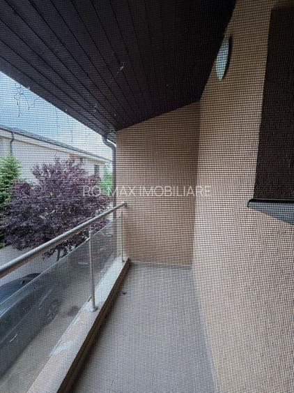 Casă înșiruită complet mobilată + curte+ 2 parcari în complex inchis! - 17