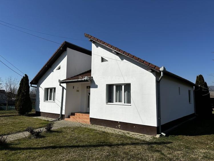 CASA INDIVIDUALA DE INCHIRIAT I 110 MP I MOBILATA SI UTILATA I GARAJ I - 2