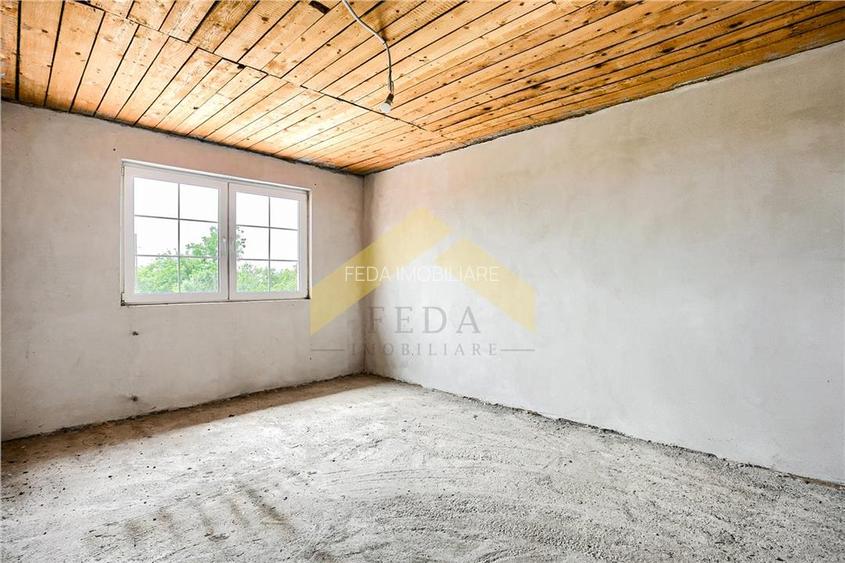 Casa noua de vanzare orasul Ineu - 50