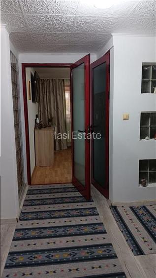 Ocazie! Barnova str Principala Vila P+1+M 225mp Teren 600mp amenajat - 13