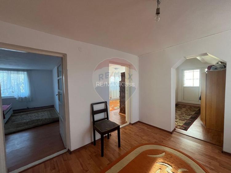 Casa cu 5 camere de vanzare in Priseaca 450 mp teren - 14