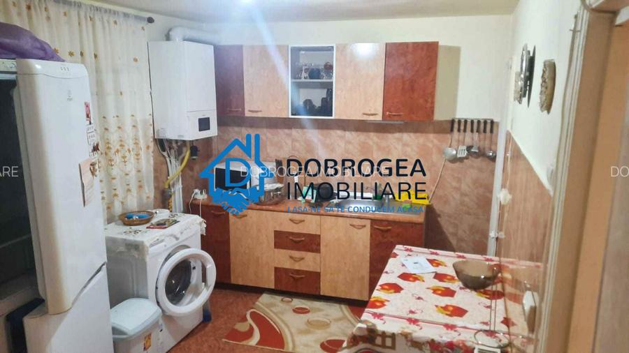 ZONA PACII- CASA 3 CAMERE  ,TEREN 173 MP ,CENTRALA GAZ, MOBILATA SI UTILATA - 3