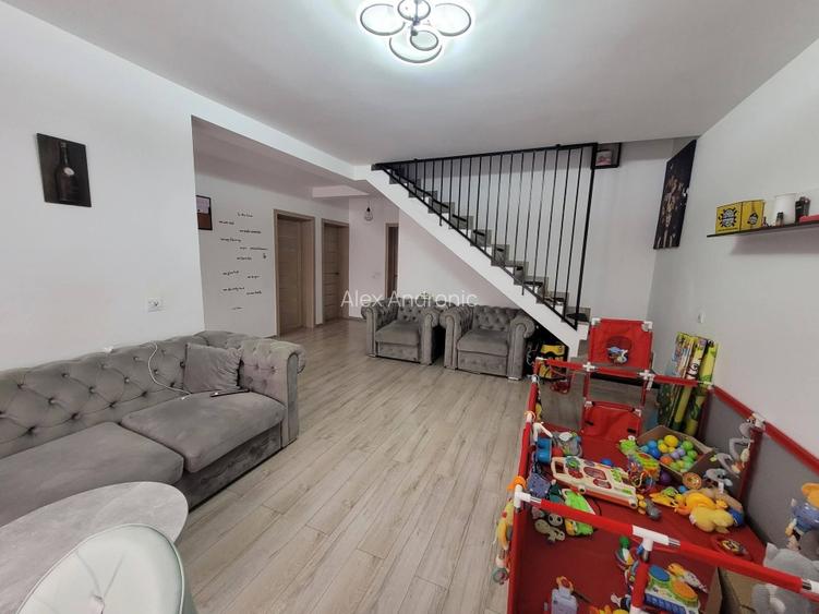 Casa de vanzare in Lunca Cetatuii - 12