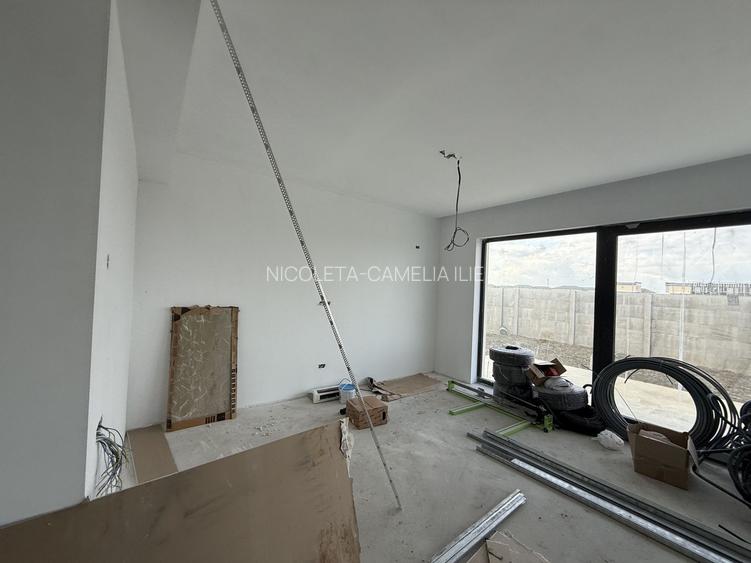 CASA| VILA INDIVIDUALA | LUX| COM 0% | 5 CAM| PROPRIETAR| NOU ! CURTE - 39