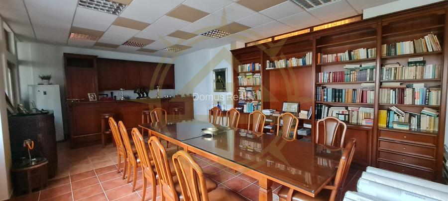 DOM00443 - Vila  la lac cu ponton si piscina Snagov - 13