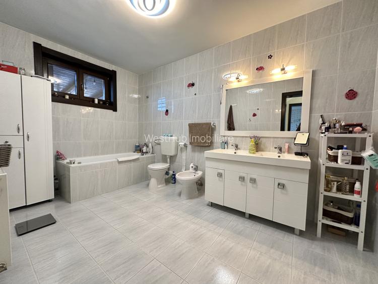 Casa individuală spatioasa, 9 camere, 1600 mp teren - Sanandrei - 13