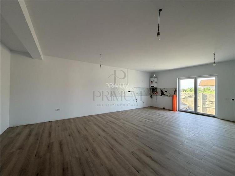 Comision 0 - Duplex pe plan - living mare - 2 bai - 3