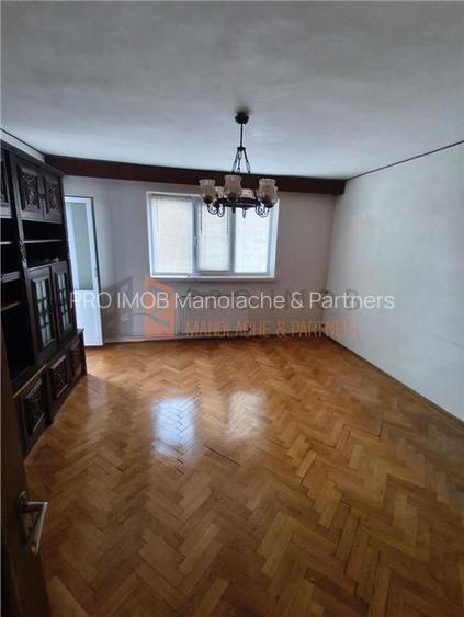 Apartament 3 camere cf 1 decomandat zona 23 August - 2