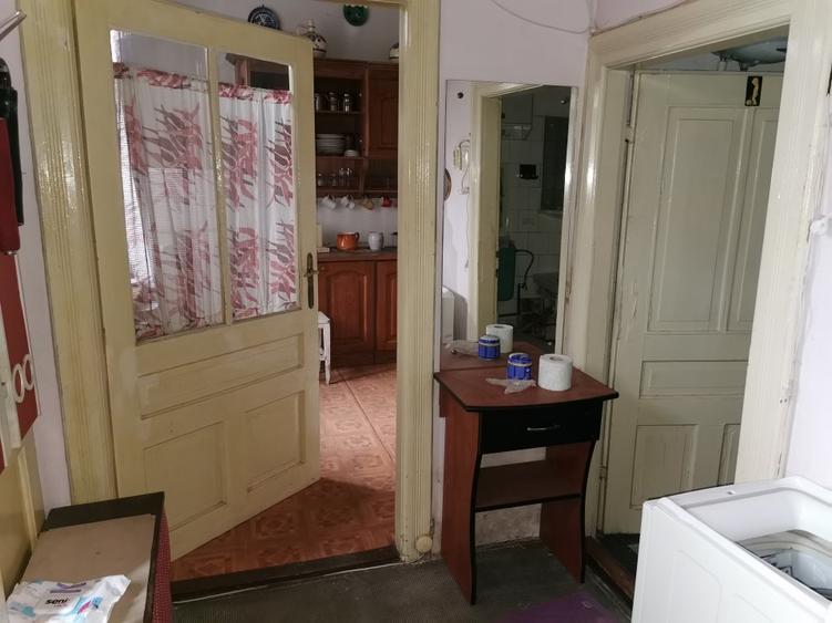 Casa 3 camere libera la vanzare zona Avram Iancu
