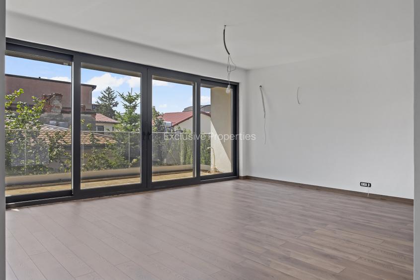 Cladire cu 5 apartamente de vanzare - 11