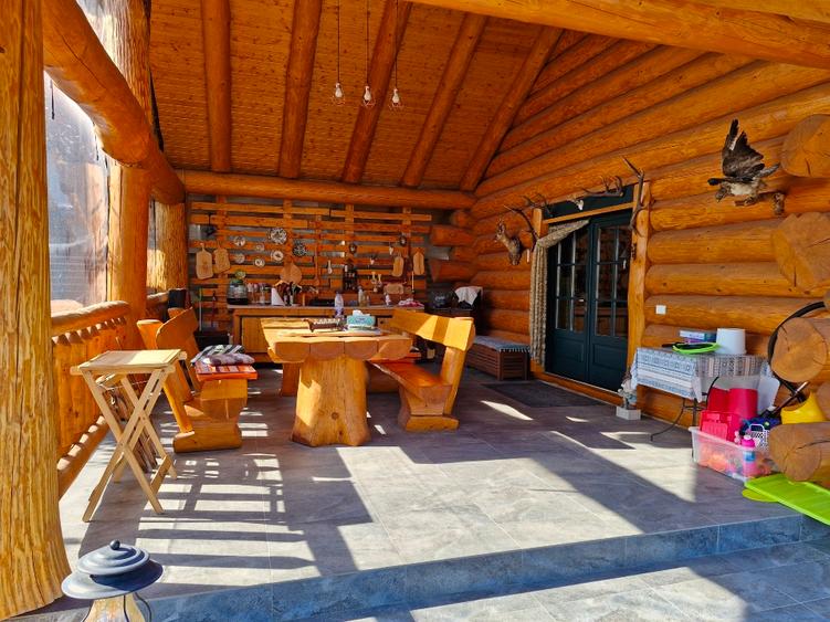 Casa din bustean rotund
