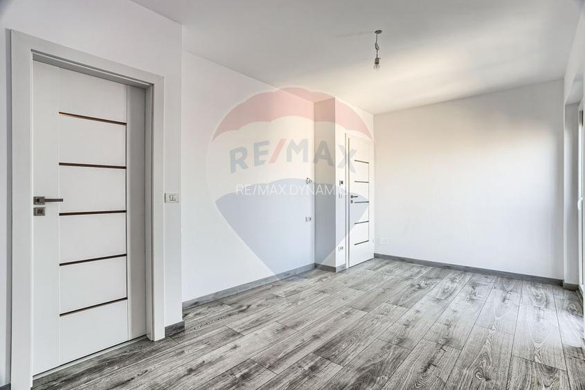 Apartament 3 camere COMPLEX ADORA PARK cu loc de parcare - 11