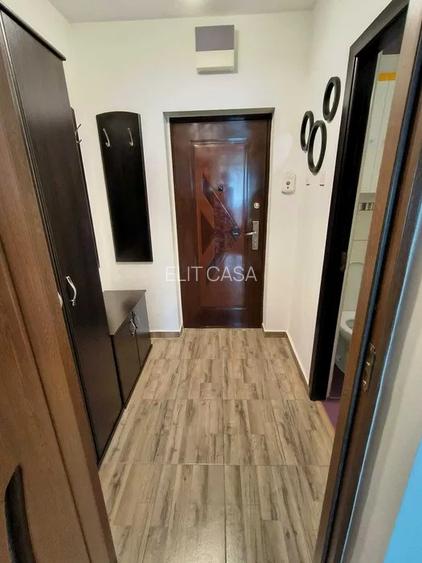 Garsoniera, etajul 3/9, zona Podu de Piatra - 7