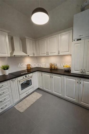 Nivel in vila, sectiunea special, loc parcare, Central, Brasov - 5