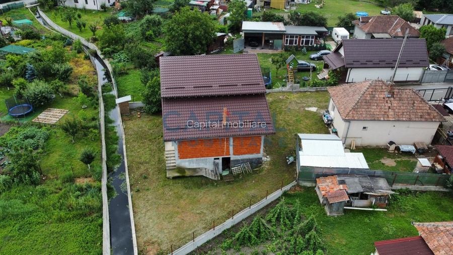 Proprietate cu 2 case, teren 664 mp, ultracentral Apahida. Comision 0! - 2